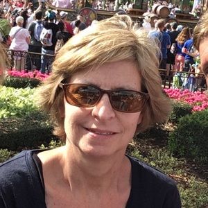 Meet your Posher, Deb